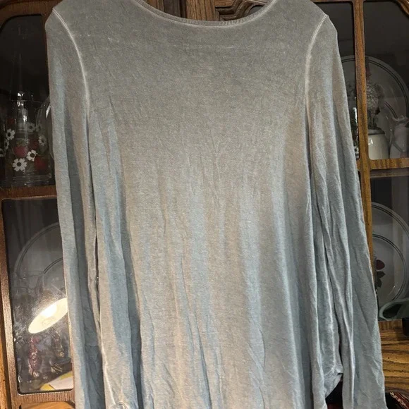 American Eagle Women's Soft Sexy Long Sleeve T Shirt V Neck With Detail Y2K Edgy - Picture 4 of 4